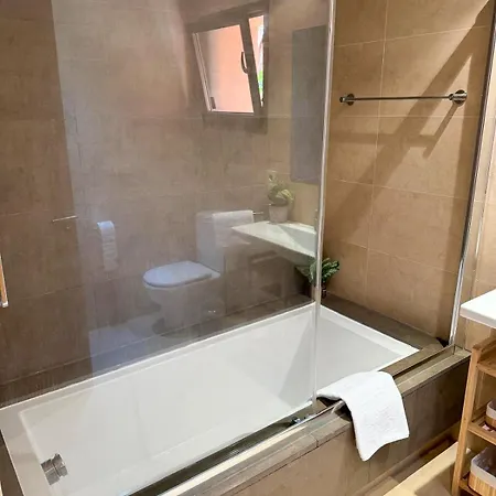 Pj Luxury Sotoserena * אסטפונה